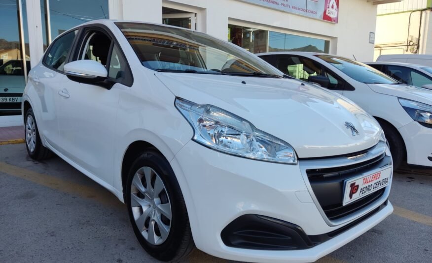 PEUGEOT 208 1.6 HDI