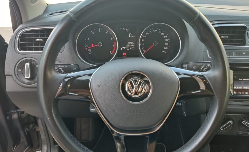 VOLKSWAGEN POLO 1.2 TSI