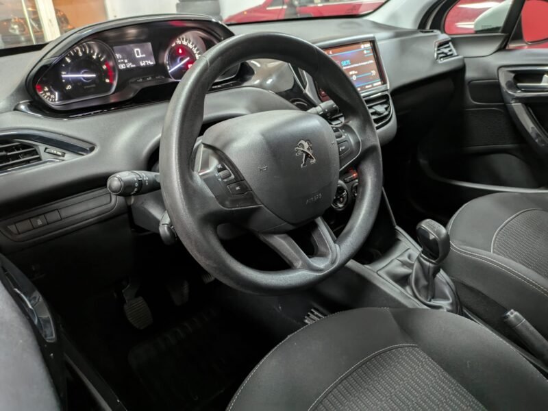 PEUGEOT 208 1.6 HDI