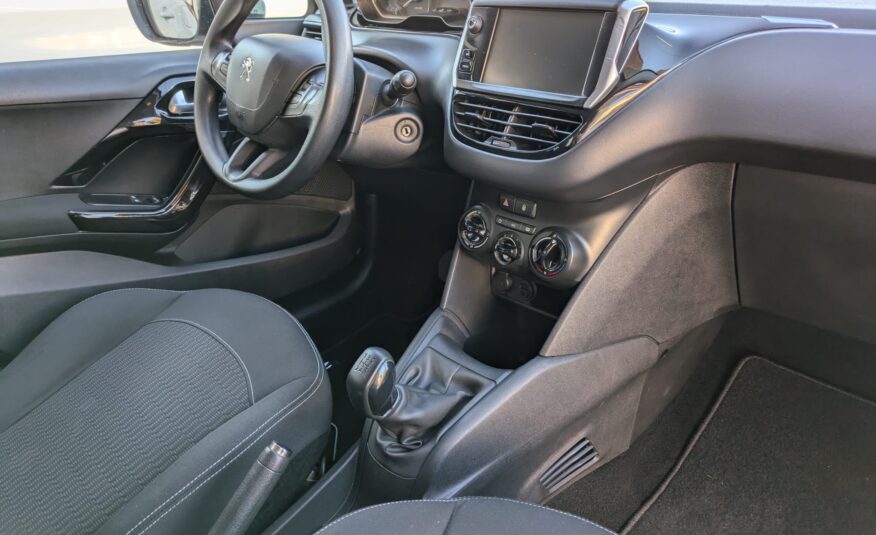 PEUGEOT 208 1.6 HDI