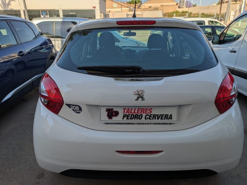 PEUGEOT 208 1.4 HDI LIKE