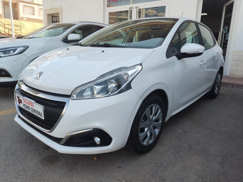 PEUGEOT 208 1.5 HDI