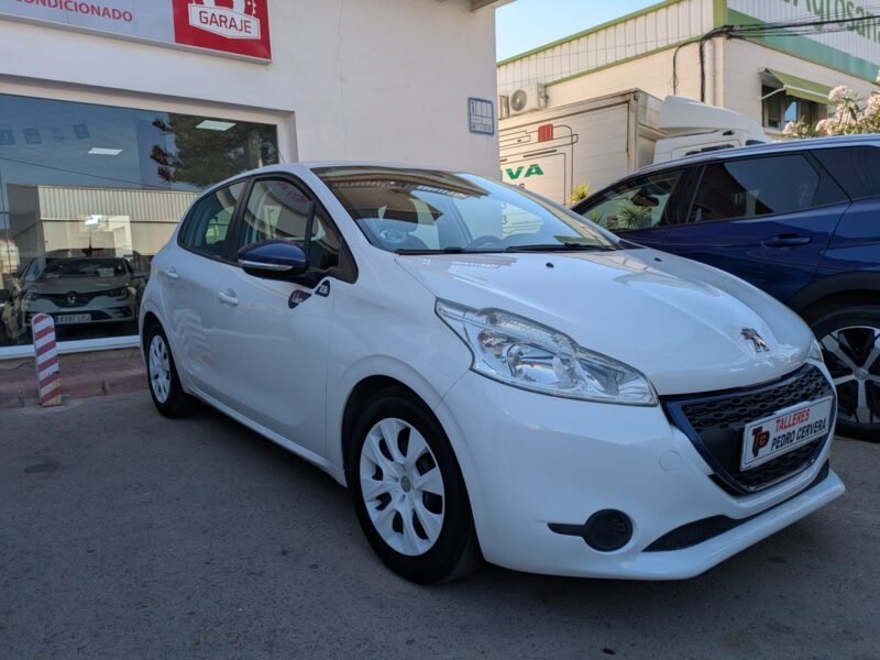 PEUGEOT 208 1.4 HDI LIKE