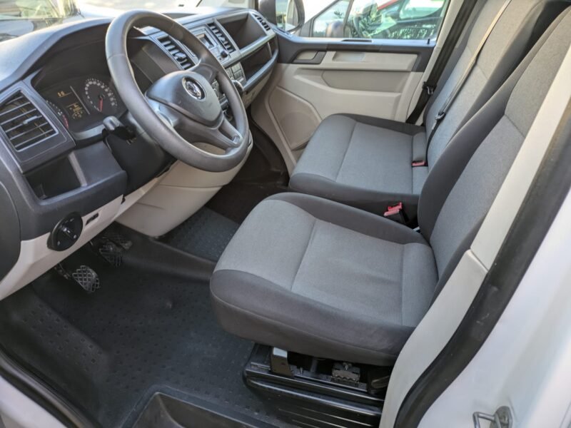 VOLKSWAGEN TRANSPORTER 2.0 TDI FURGÓN CORTO CERRADO