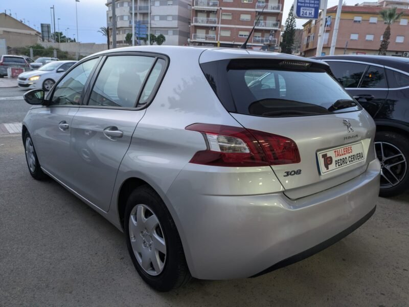 PEUGEOT 308 1.6 HDI