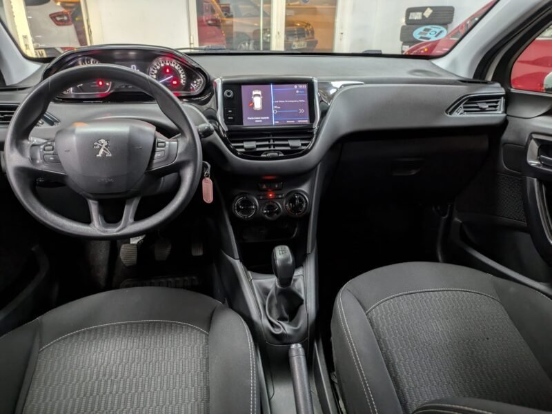 PEUGEOT 208 1.6 HDI