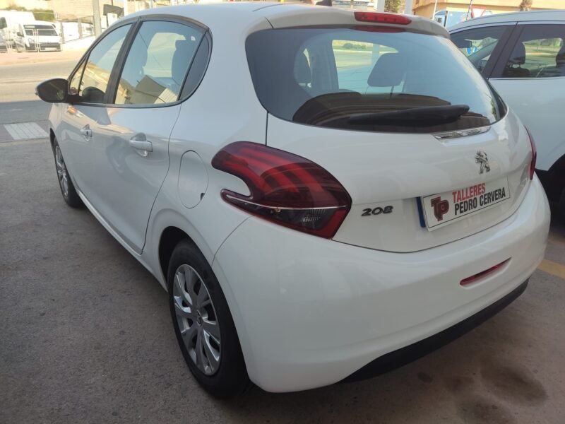 PEUGEOT 208 1.5 HDI
