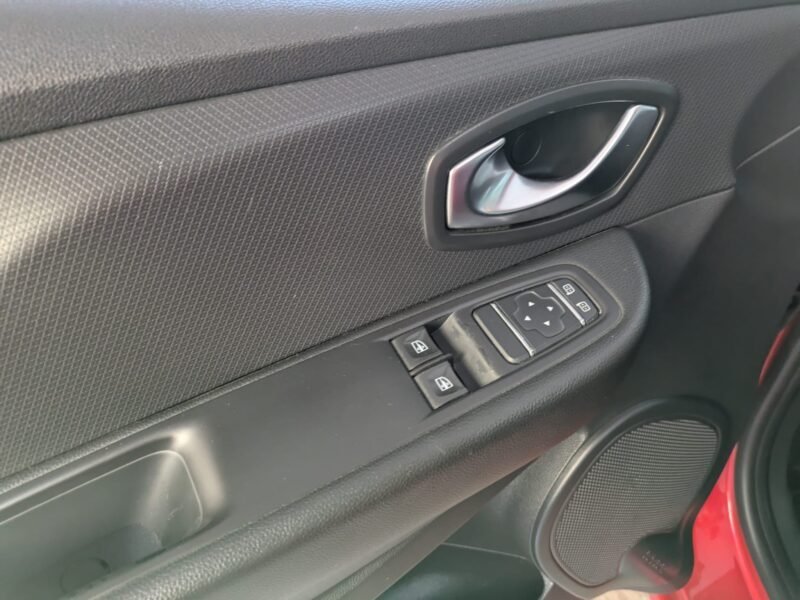 RENAULT Clio 0.9 TCE ENERGY GLP BUSINESS