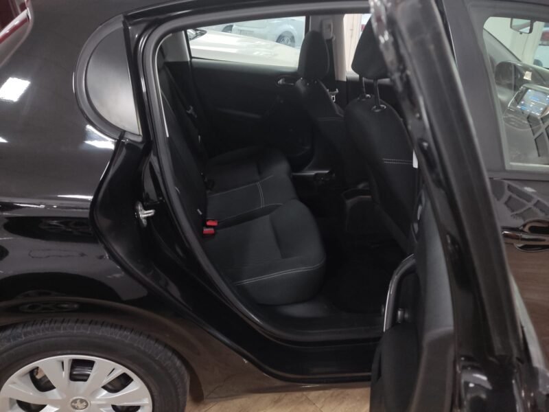 PEUGEOT 208 1.6 HDI