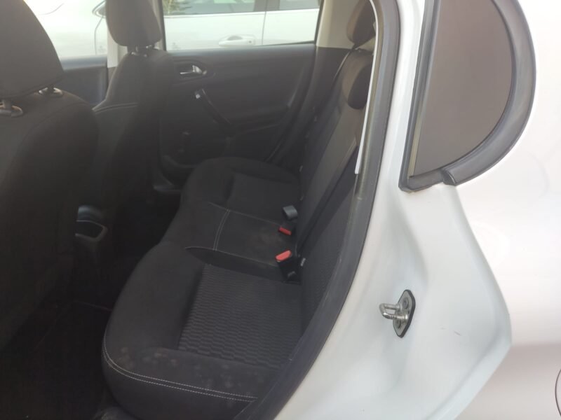 PEUGEOT 208 1.5 HDI