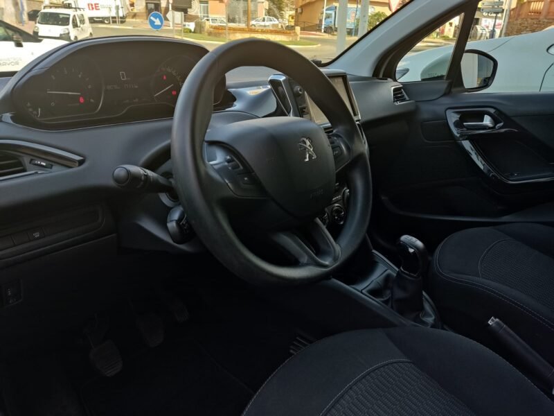 PEUGEOT 208 1.5 HDI