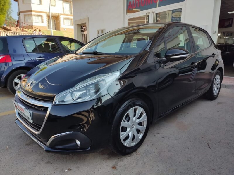 PEUGEOT 208 1.6 HDI