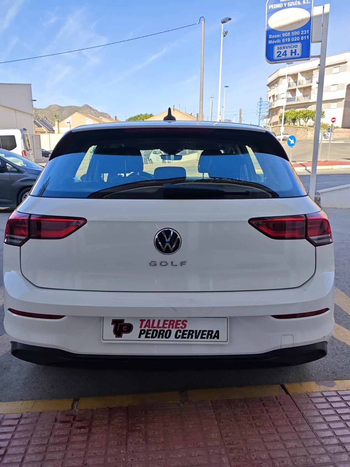 VOLKSWAGEN Golf VIII 2.0 TDI 