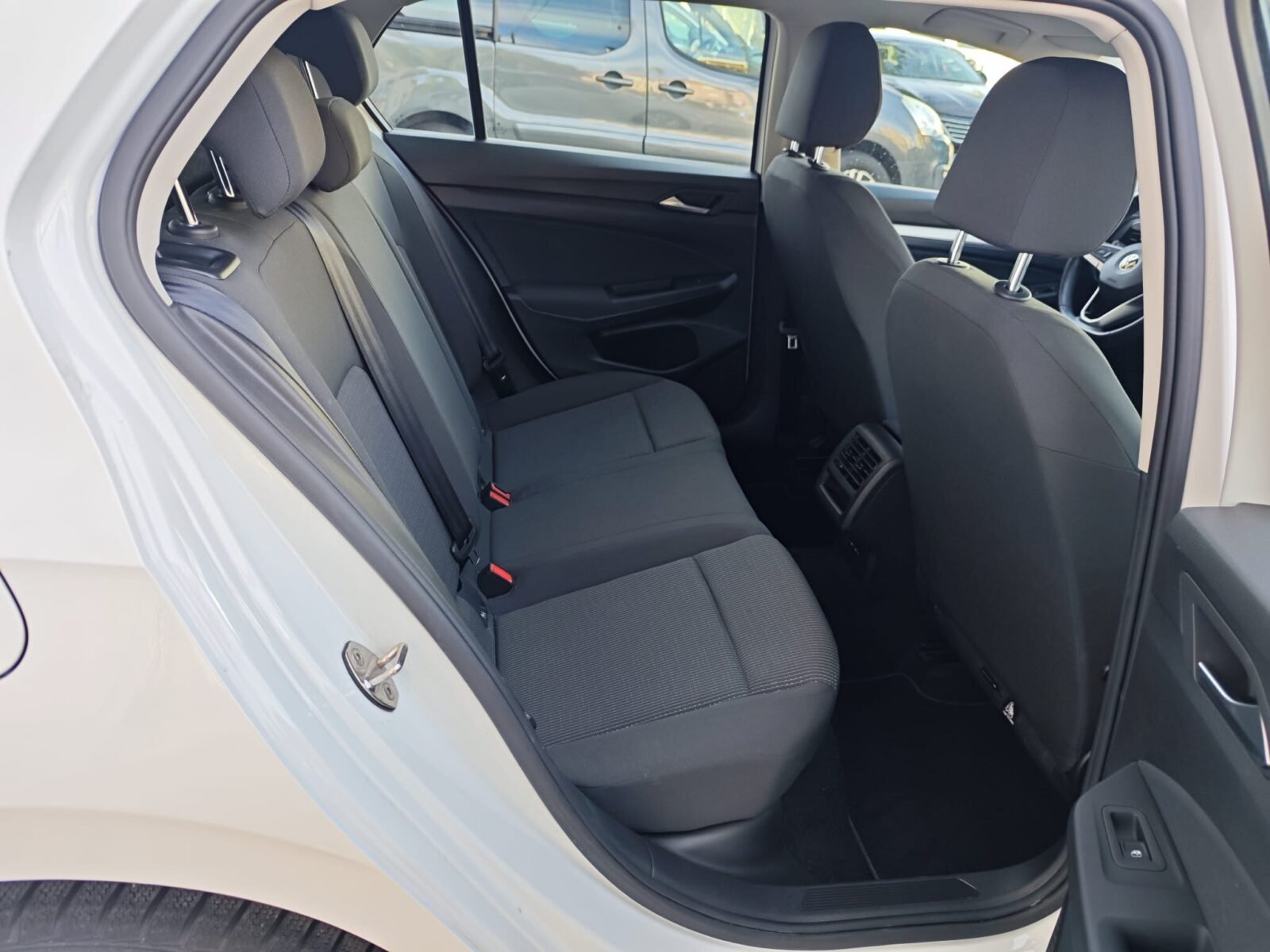 VOLKSWAGEN Golf VIII 2.0 TDI 