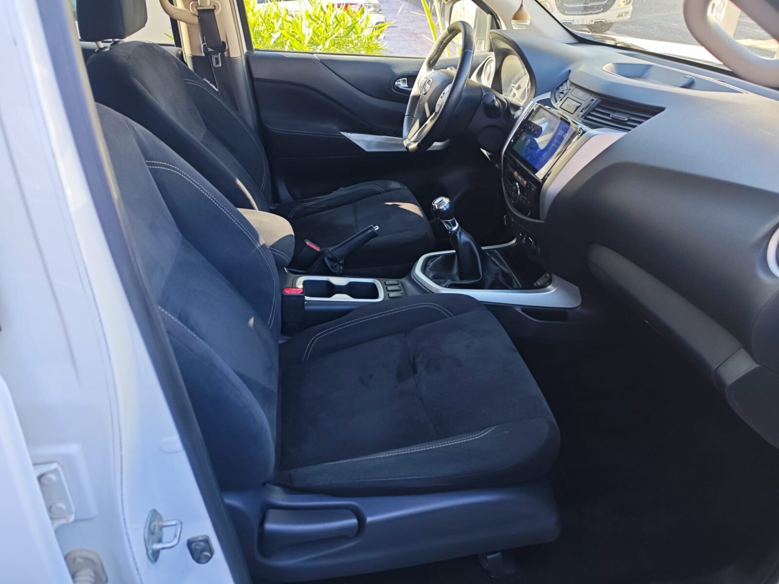 NISSAN NAVARA 2.3 DCI 