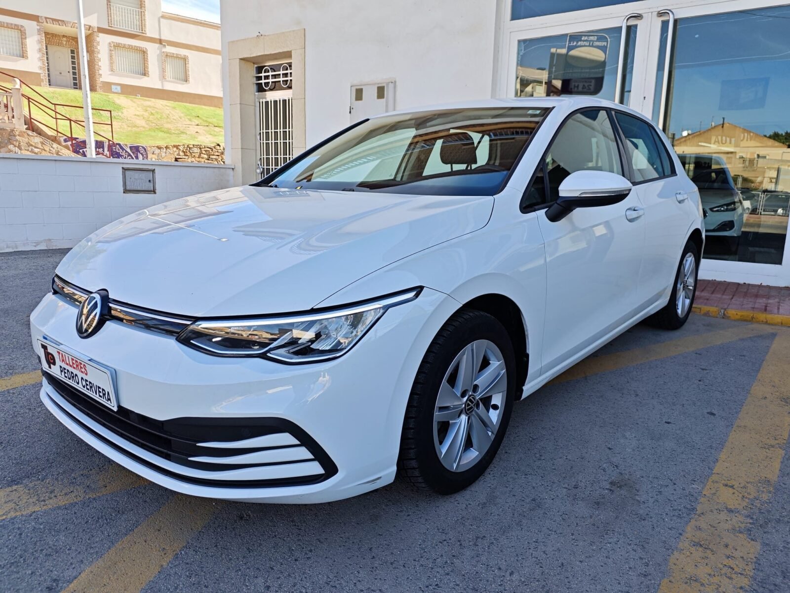 VOLKSWAGEN Golf VIII 2.0 TDI 
