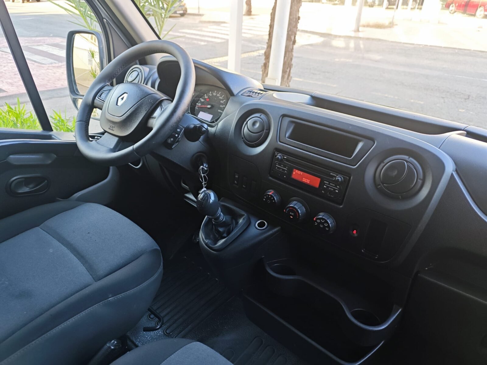 RENAULT MASTER 2.3 DCI L1H1