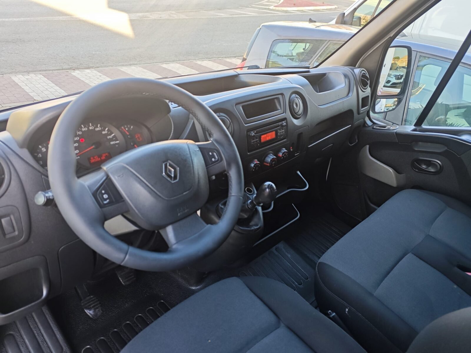 RENAULT MASTER 2.3 DCI L1H1