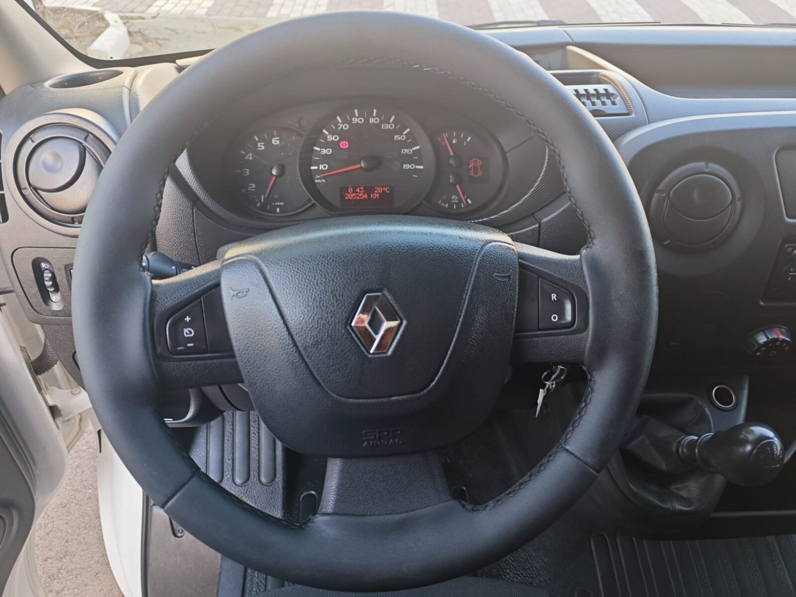 RENAULT MASTER 2.3 DCI L1H1