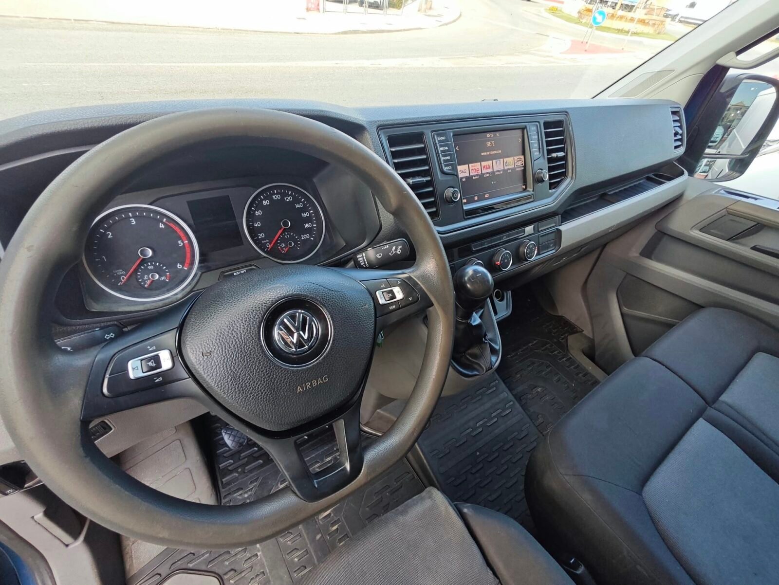 VOLKSWAGEN CRAFTER 2.0 TDI 