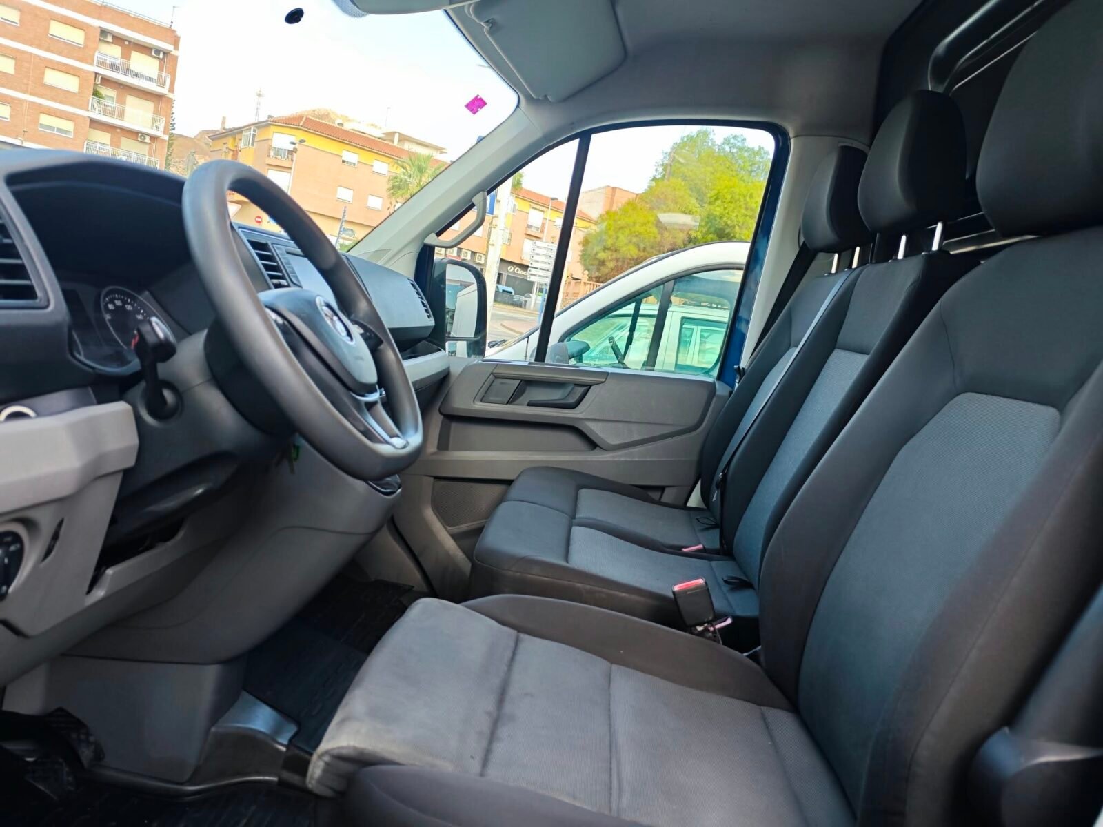 VOLKSWAGEN CRAFTER 2.0 TDI 