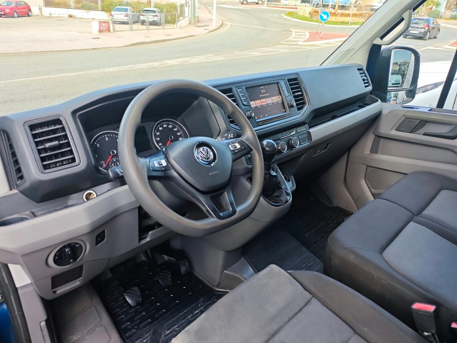 VOLKSWAGEN CRAFTER 2.0 TDI 